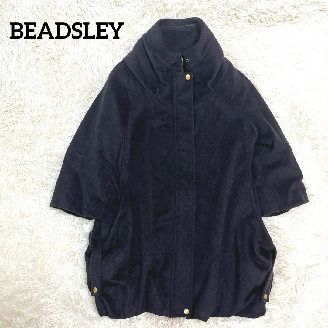 [BEADSLEY] Wool coat with liner, gold button