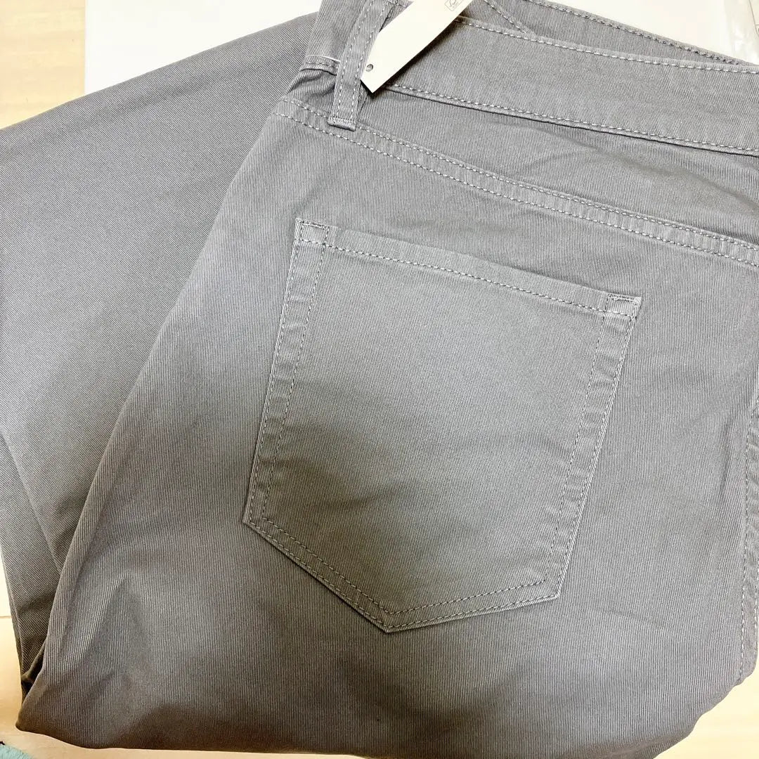 ⭐️ Envío gratuito ⭐️Pantalones de sarga elásticos para hombre de Amazon Essentials