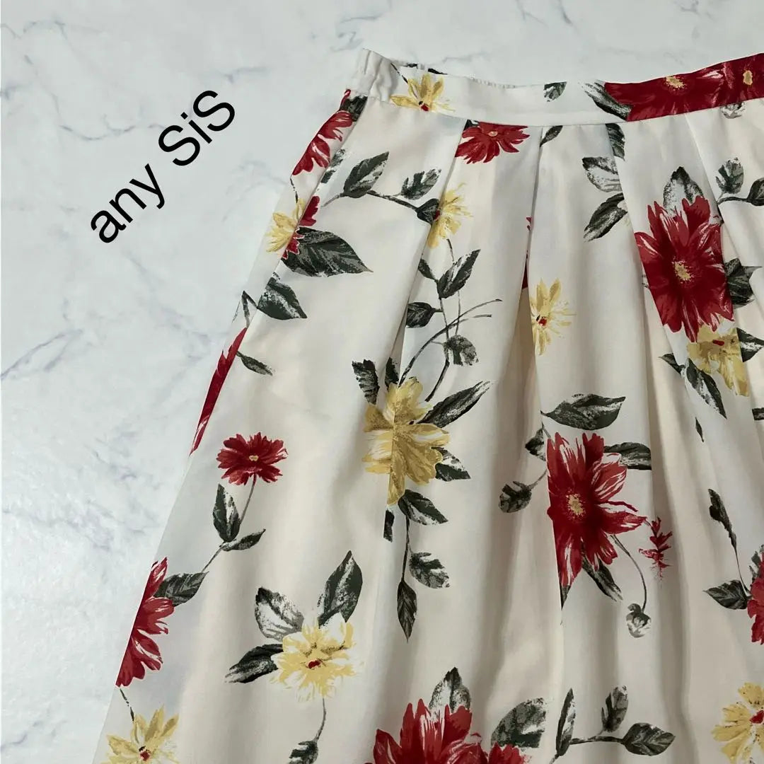 Beautiful condition any SiS large floral pattern with elastic back waist knee length skirt 3