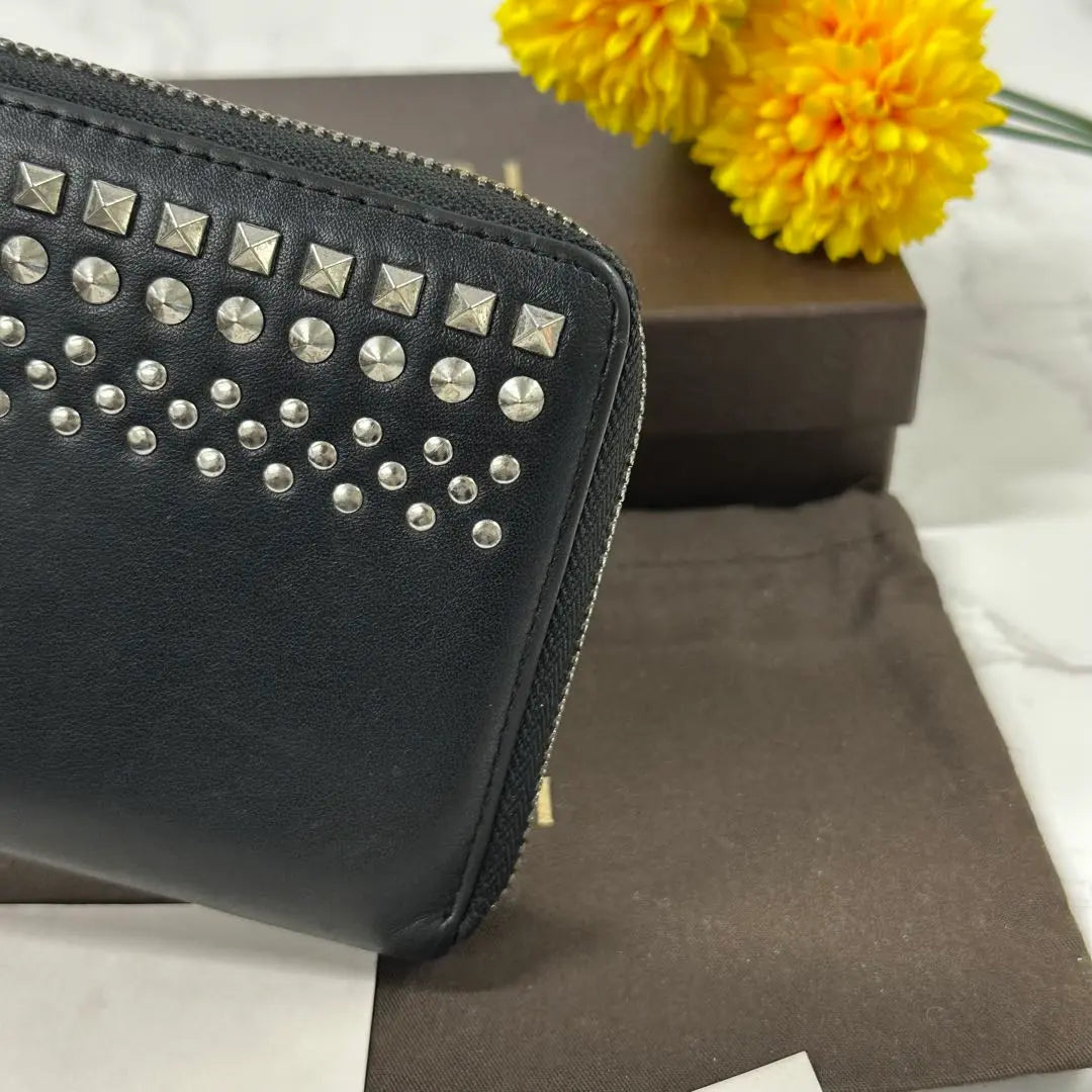 Like new!! ️ Gucci Wallet Long Wallet Studs Round Zipper