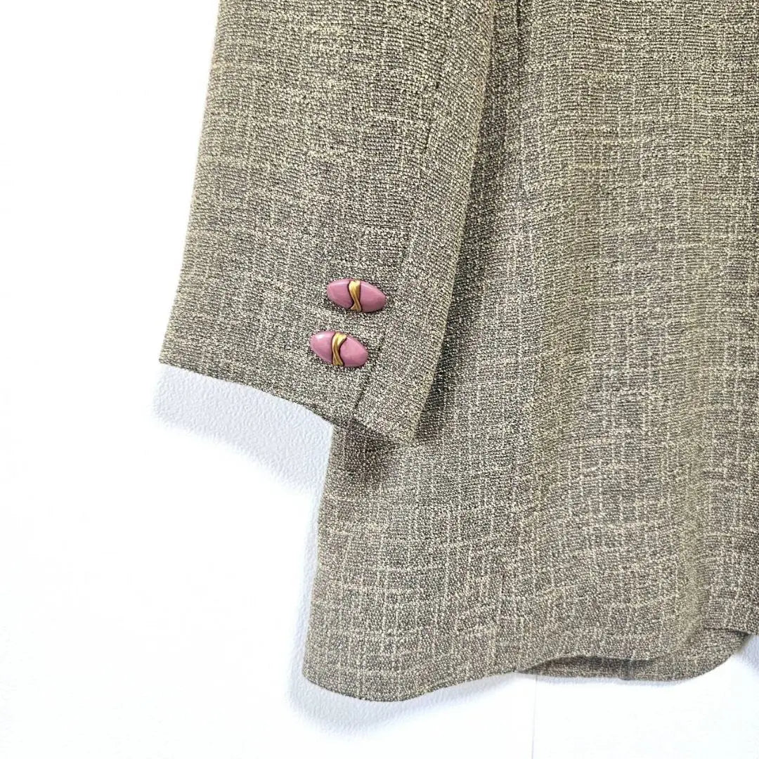 No-collar jacket, beige, brown, mixed colors, stylish buttons, old clothes