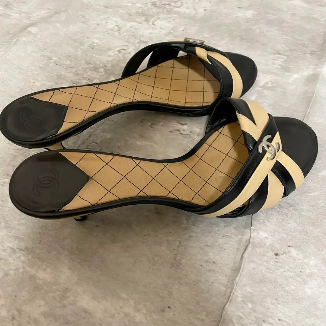 Chanclas CHANEL Coco Mark Matelasse Talla 36