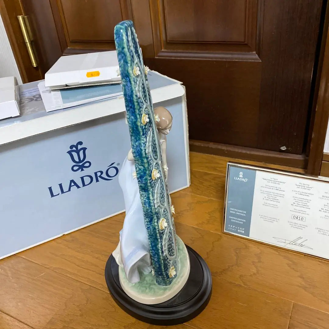 Price reduced! Lladro: Poem of Light 8140 Limited Edition Certificate included. With a pedestal | お値下げ！リヤドロ　光の詩 8140 リミテッドエディション証明書つき。台座付き