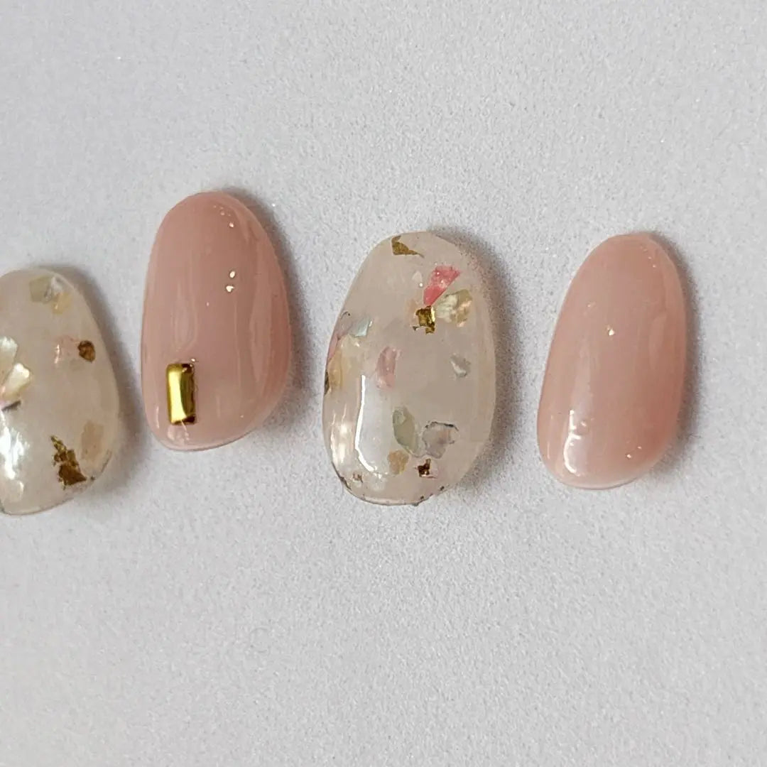 [Clothing image available] Beige, clear, flower design, nail tip, sparkling, pink