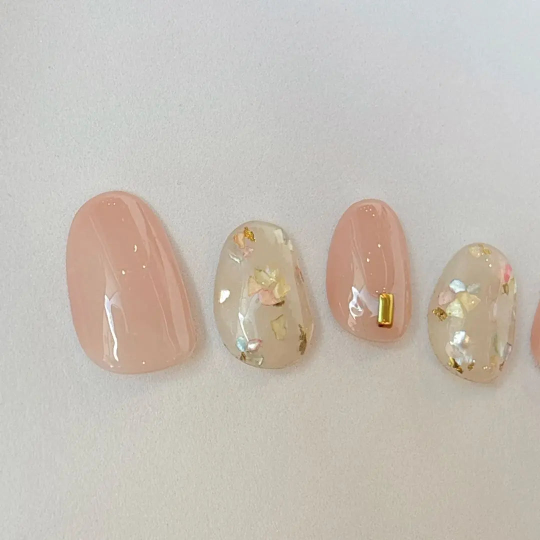 [Clothing image available] Beige, clear, flower design, nail tip, sparkling, pink