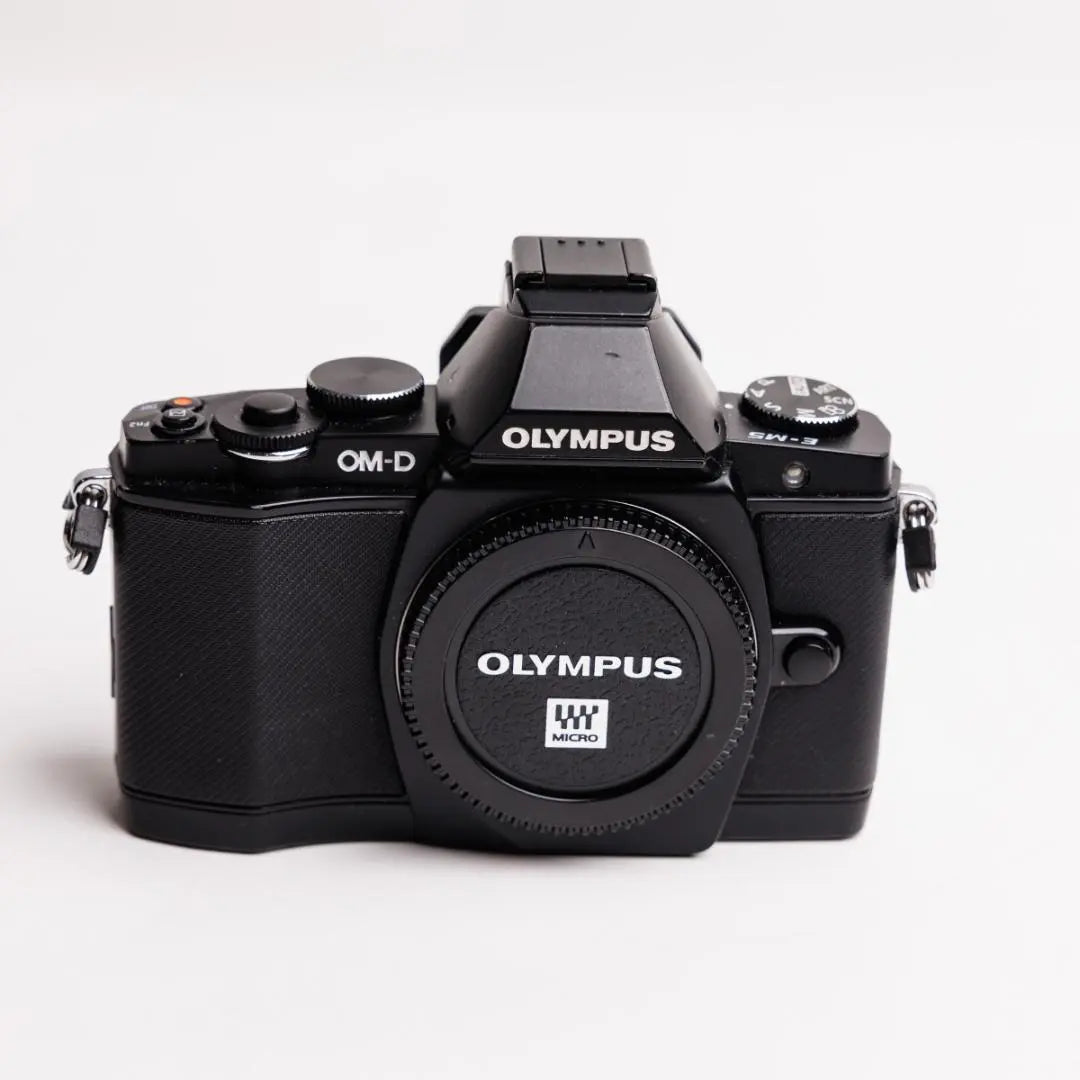 OLYMPUS OM-D E-M5 con caja original Empuñadura de cámara HLD-6G