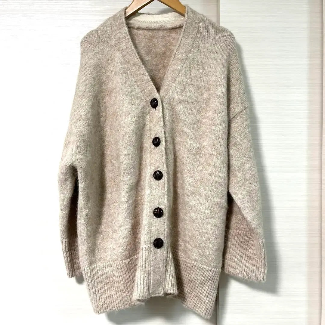 Less than half price ❣️ New one of them ✨ Sealed ✨ Sold out ❣️ Alpacanit Cardigan Beige | 半額以下❣️新品✨シールームリン✨完売❣️アルパカニットカーディガン　ベージュ