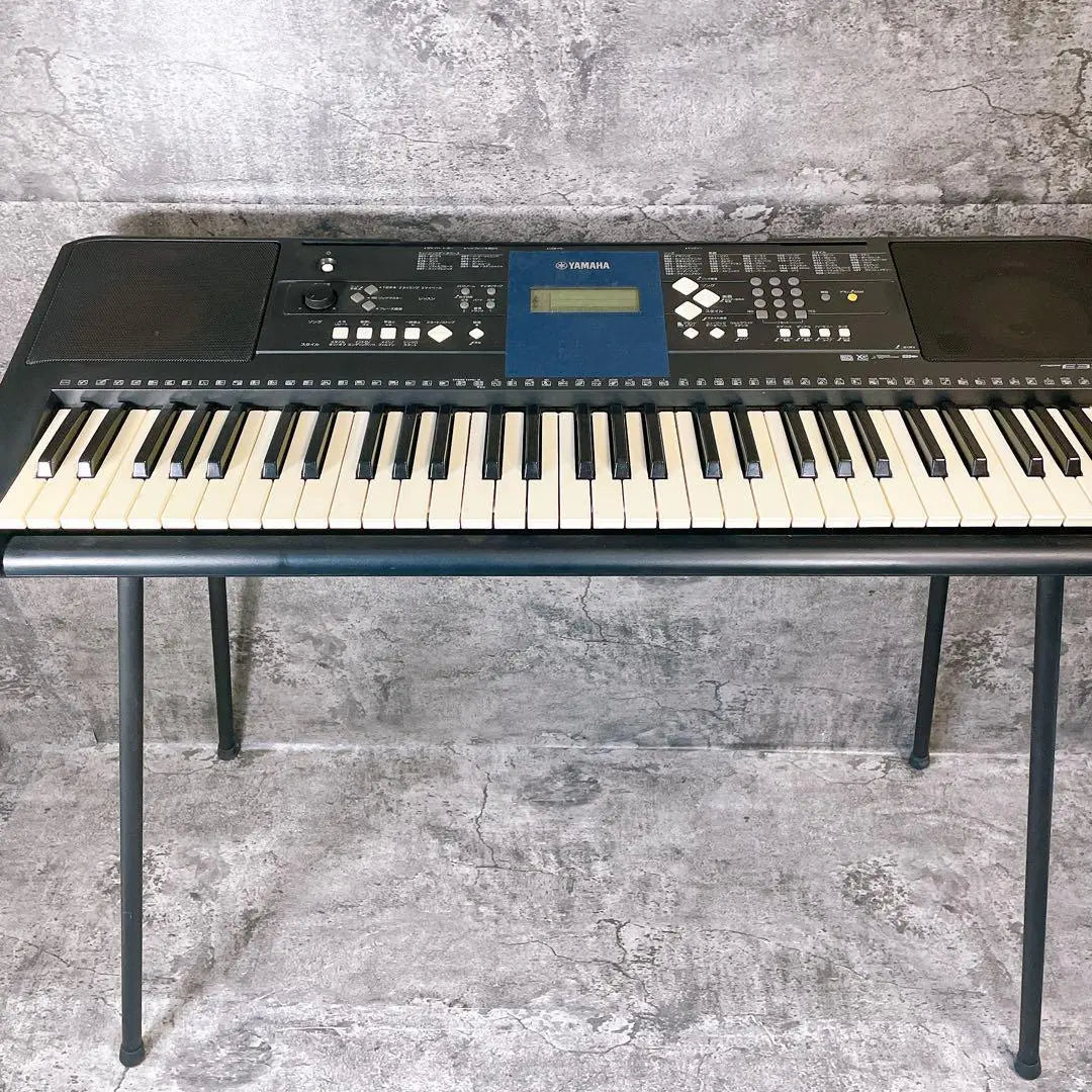 YAMAHA PSR-E333 61-key electronic keyboard with stand and storage bag