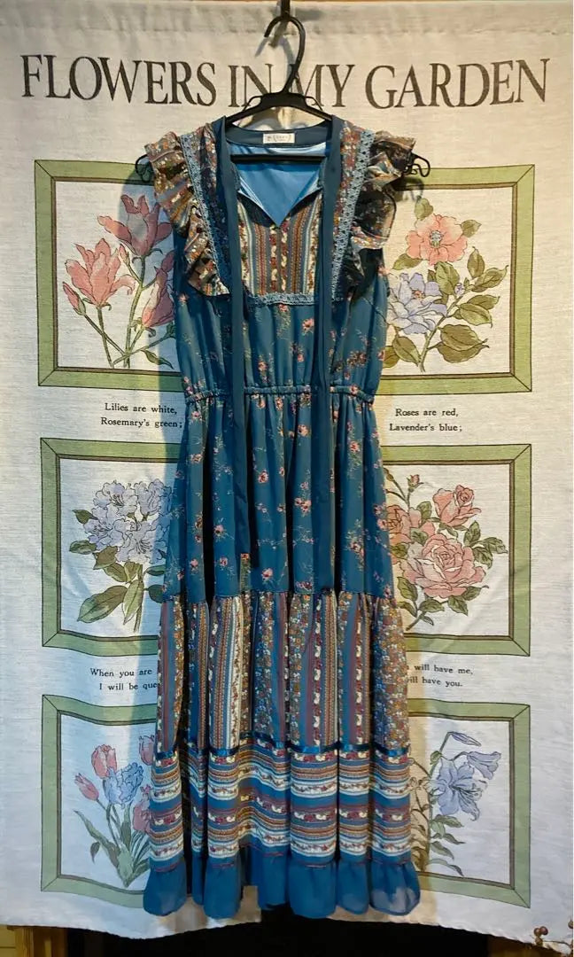 {ejes mujer}<long dress> Azul | Patrón floral | Sin mangas (M) | 《 axes femme 》〈ロングワンピース〉ブルー｜花柄｜ノースリーブ（M）</long>