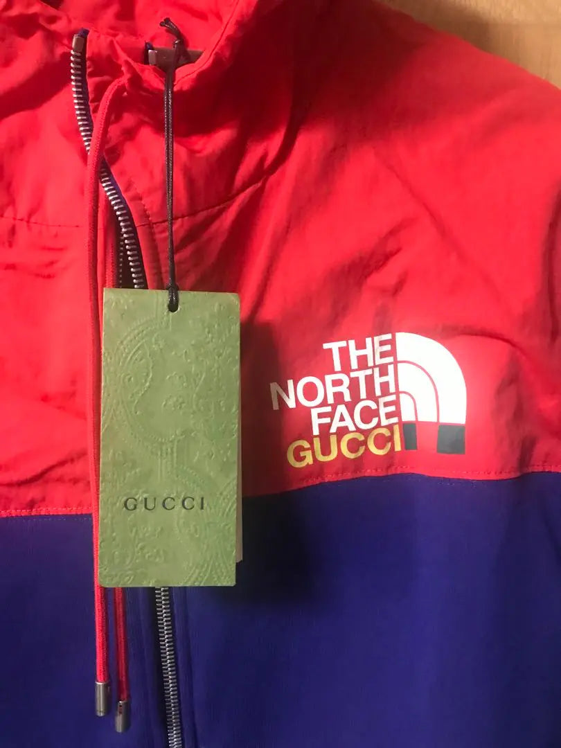 Nueva chaqueta con cremallera y capucha GUCCI North Face, súper rara, talla M