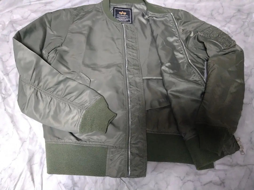 [Good condition] [L size] [Classic khaki] Alpha MA-1 Bonding Spring/Autumn L2B