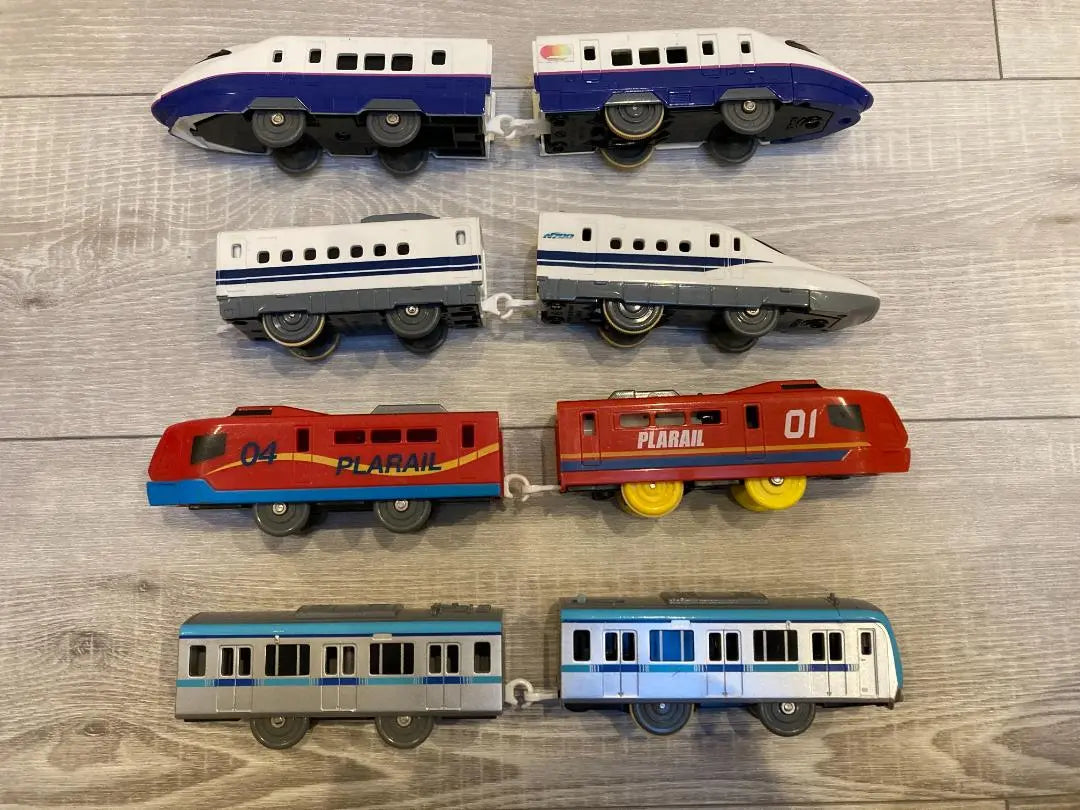 Plarail, bulk sale (4 motor cars, 1 sound car, many rails)