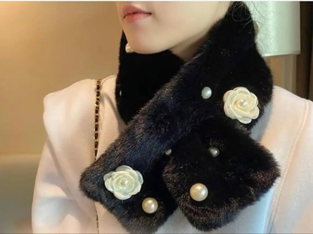 [New] Fan muffler Black Party Winter Pearl Pearl Flower