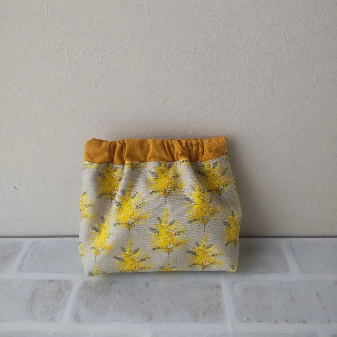 Handmade spring-opening pouch Mimosa beige