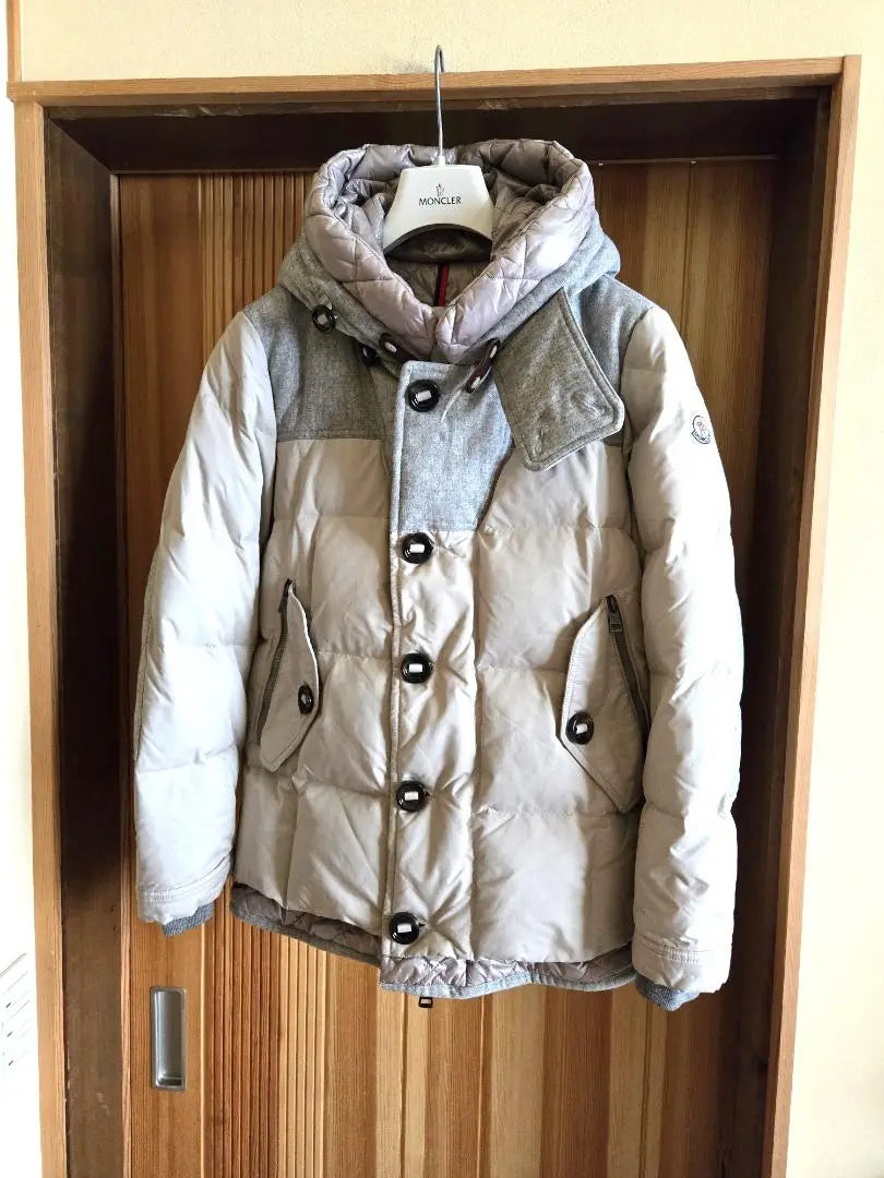 Precio no disponible Buen estado Destacado en revista LEON Moncler PYRENEES Down S