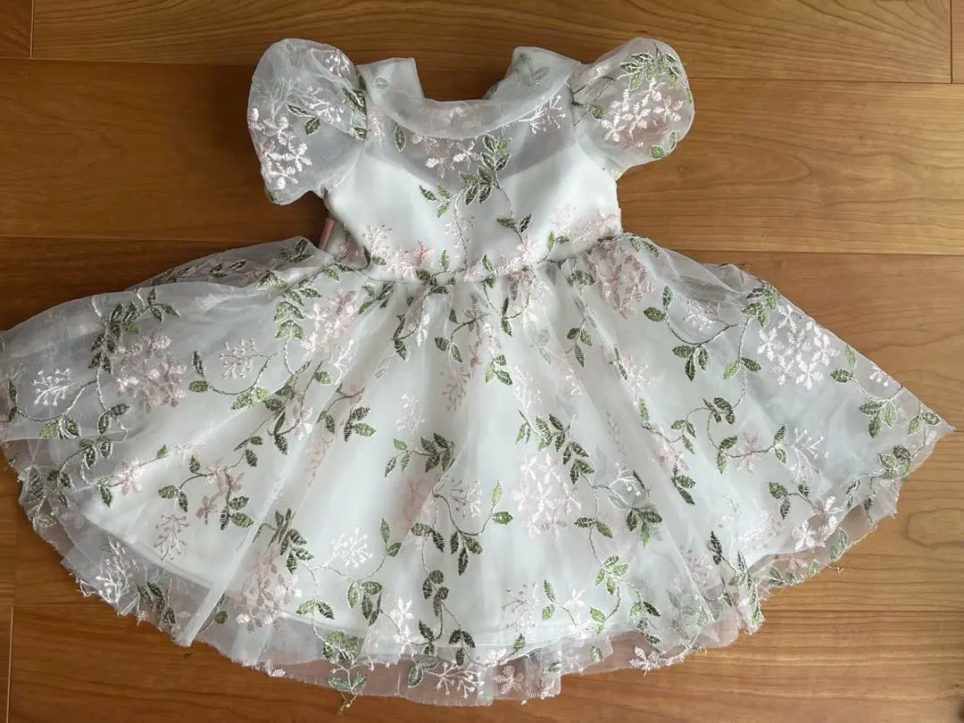 Vestido bebe, bordado floral, blanco 90