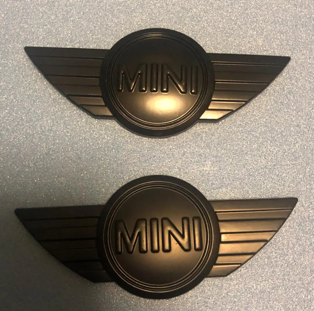 Mini Cooper Emblem Black x Black Set of 2