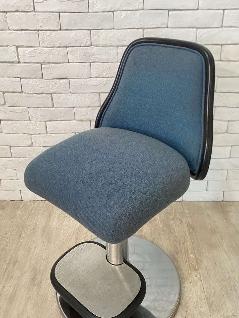 ⭐️【Free shipping nationwide】France ￼￼Barber chair stool Beauty Haircut Bar Chair