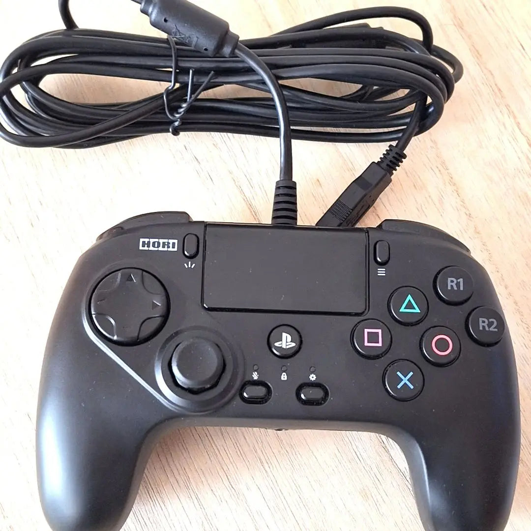 HORI PS4 / PS5 / PC wired controller Fighting Commander | HORI PS4／PS5／PC　 有線コントローラー ファイティングコマンダー