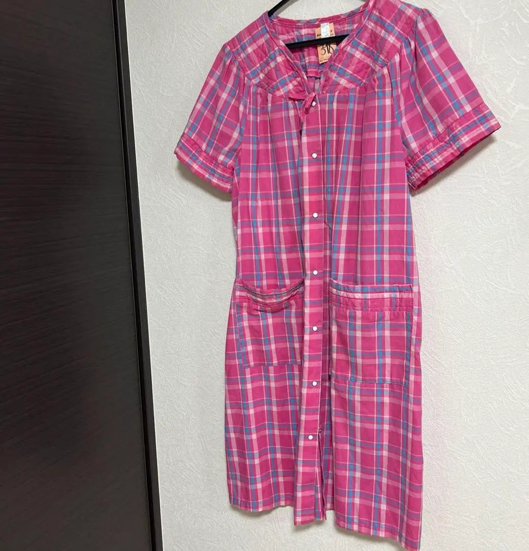 Used clothing, beautiful condition, check short sleeve dress, pink, S