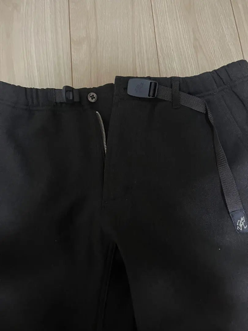 Pantalones marrones Gramicci con cintura ajustable