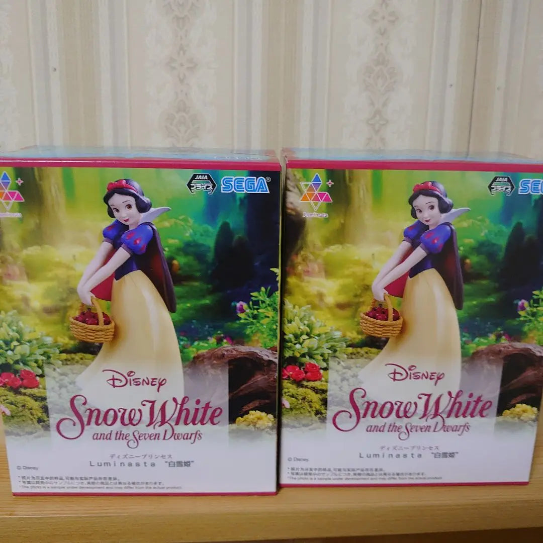 SEGA Snow White and the Seven Dwarf Figures Set of 2