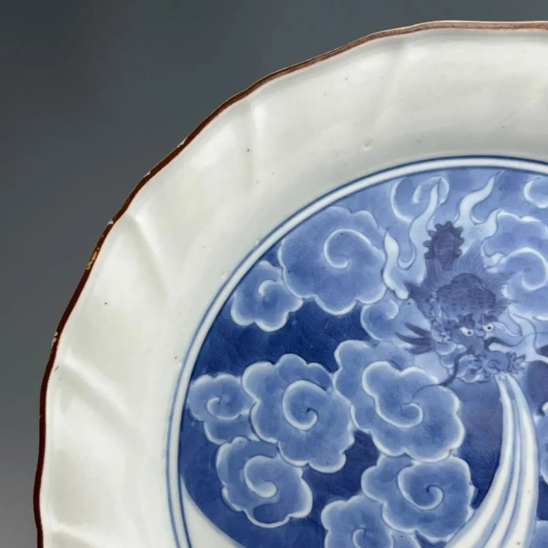 Ai Kutani, ancient Imari, dyed and woven, unryu pattern, flower plate, 1650-1660s