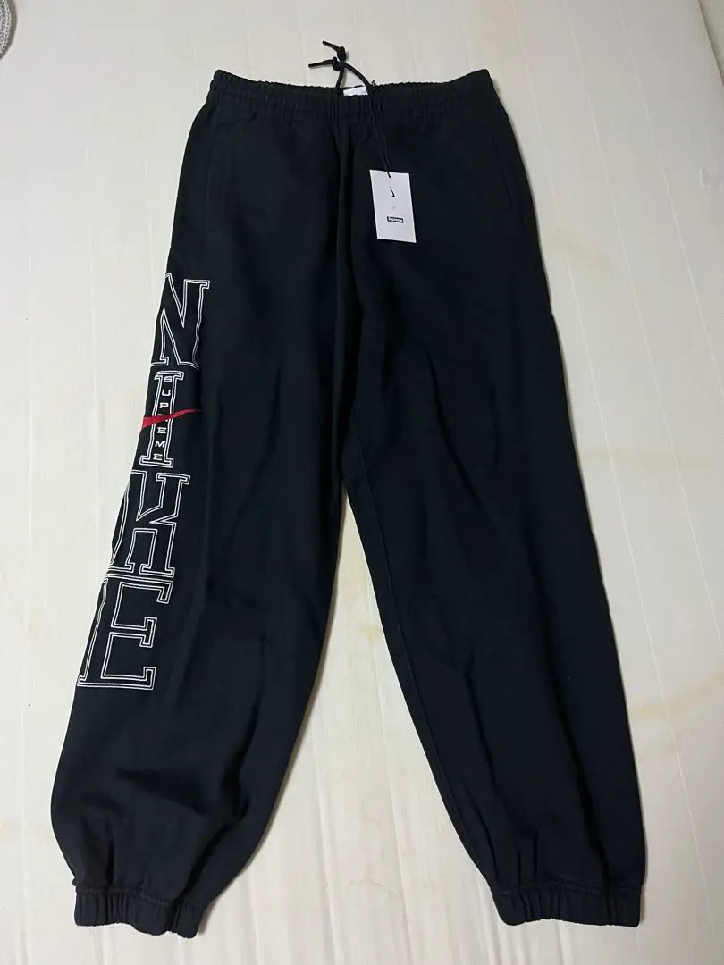 Pantalón deportivo con capucha Supreme x Nike