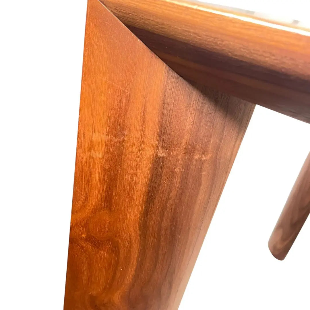 Mesa de comedor de madera natural de nogal Karimoku HR490