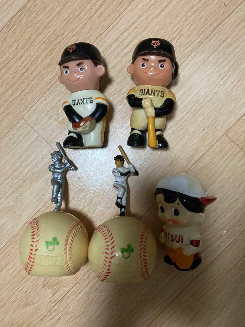 Set of 5 baseball soft vinyls such as the Yomiuri Giants, Oh Sadaharu, piggy bank, Giants