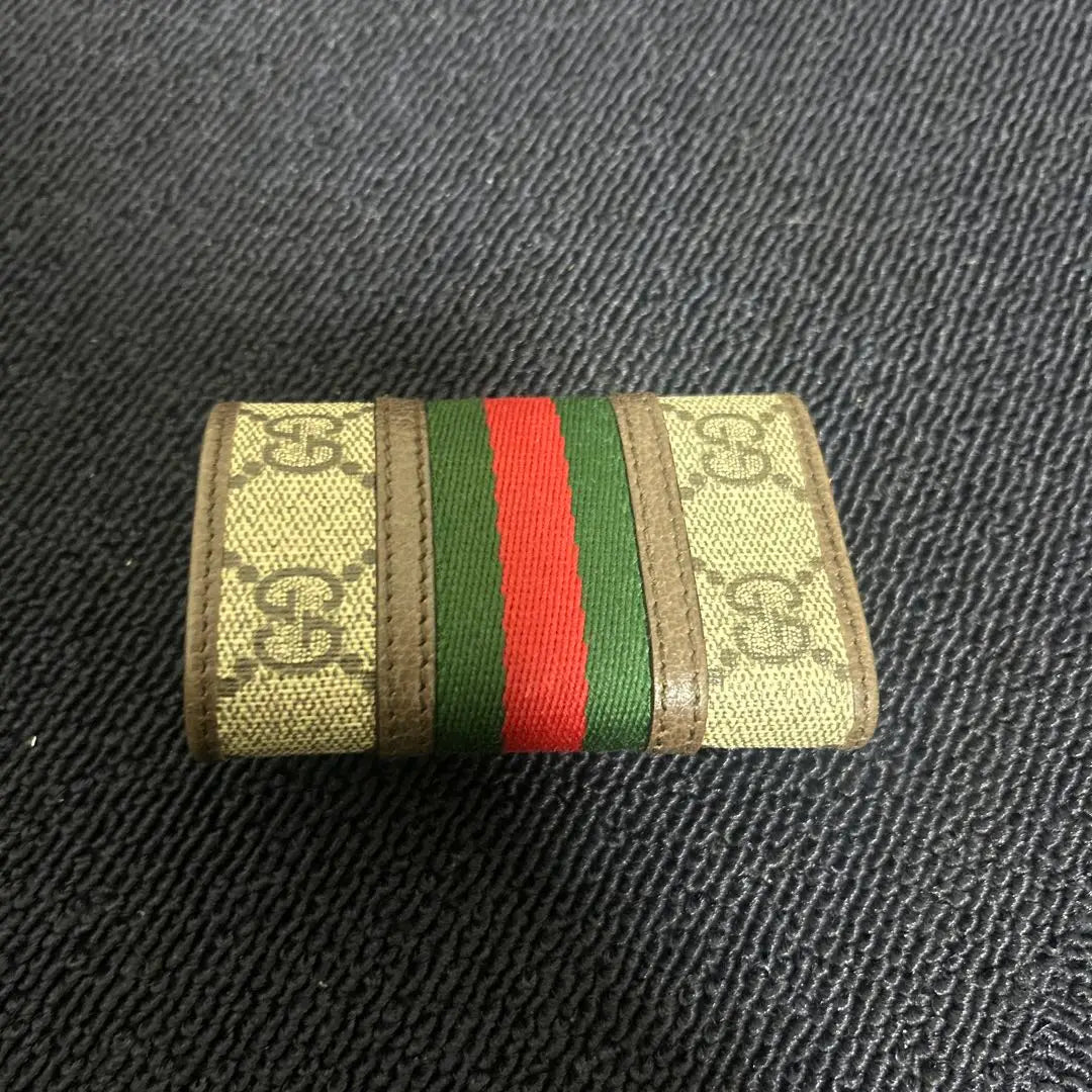 Estuche para llaves con estampado GG de Gucci