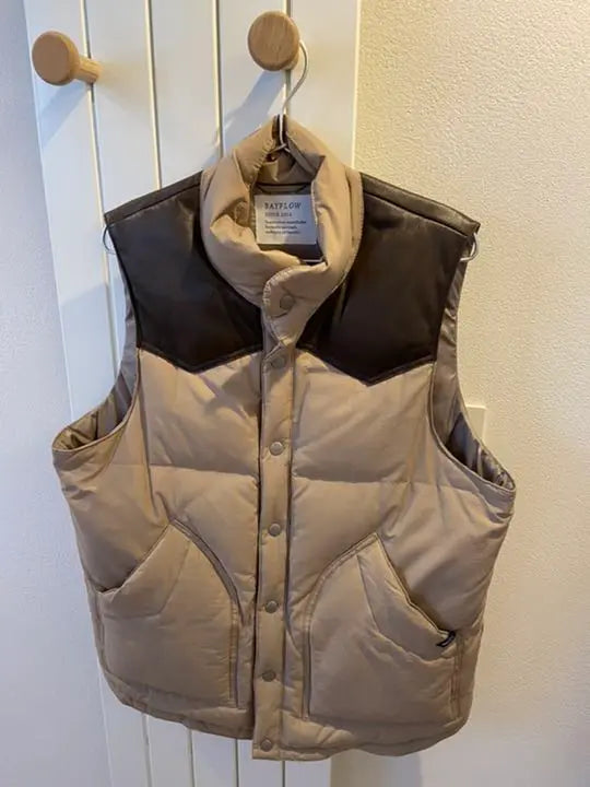 Bayflow Yoke Leather Down Vest L Size Beige & Charcoal