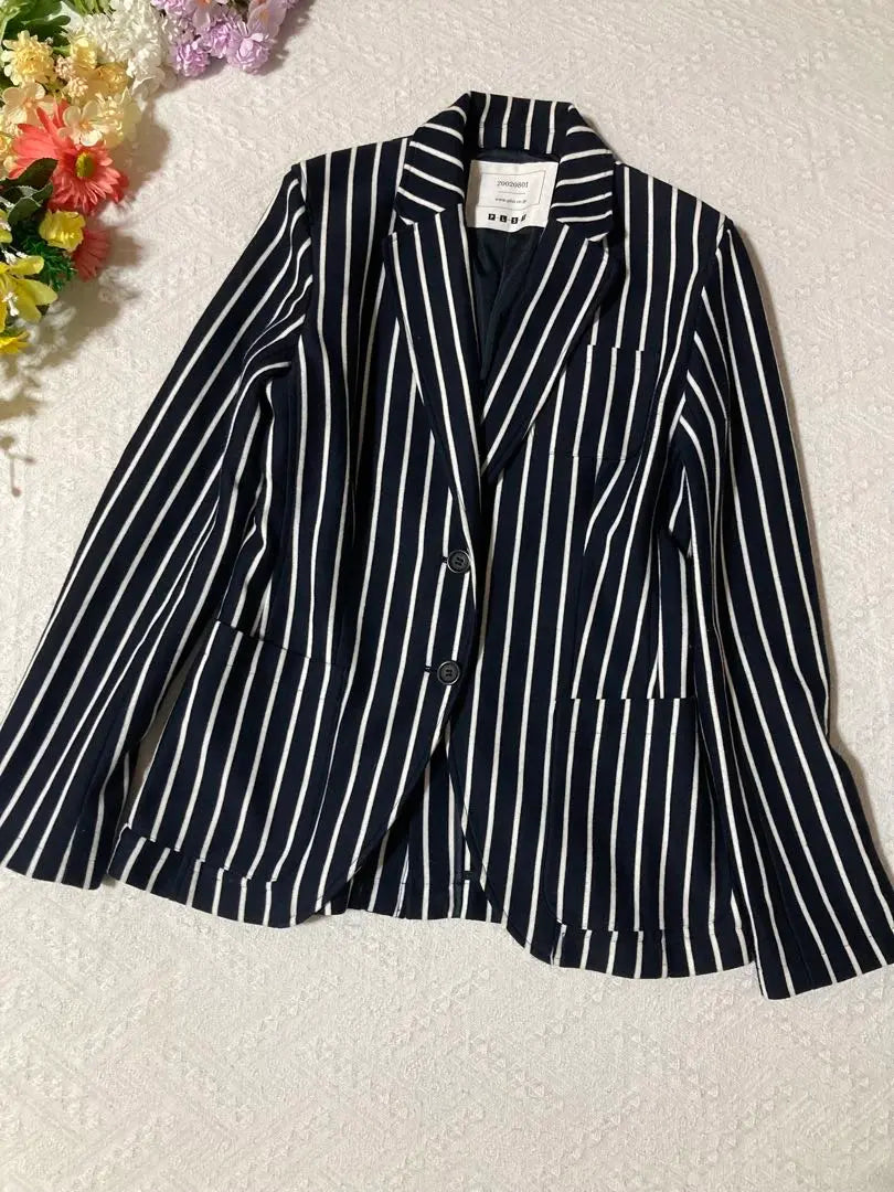 Beautiful condition ✨ PLST stripe jacket navy x white large L