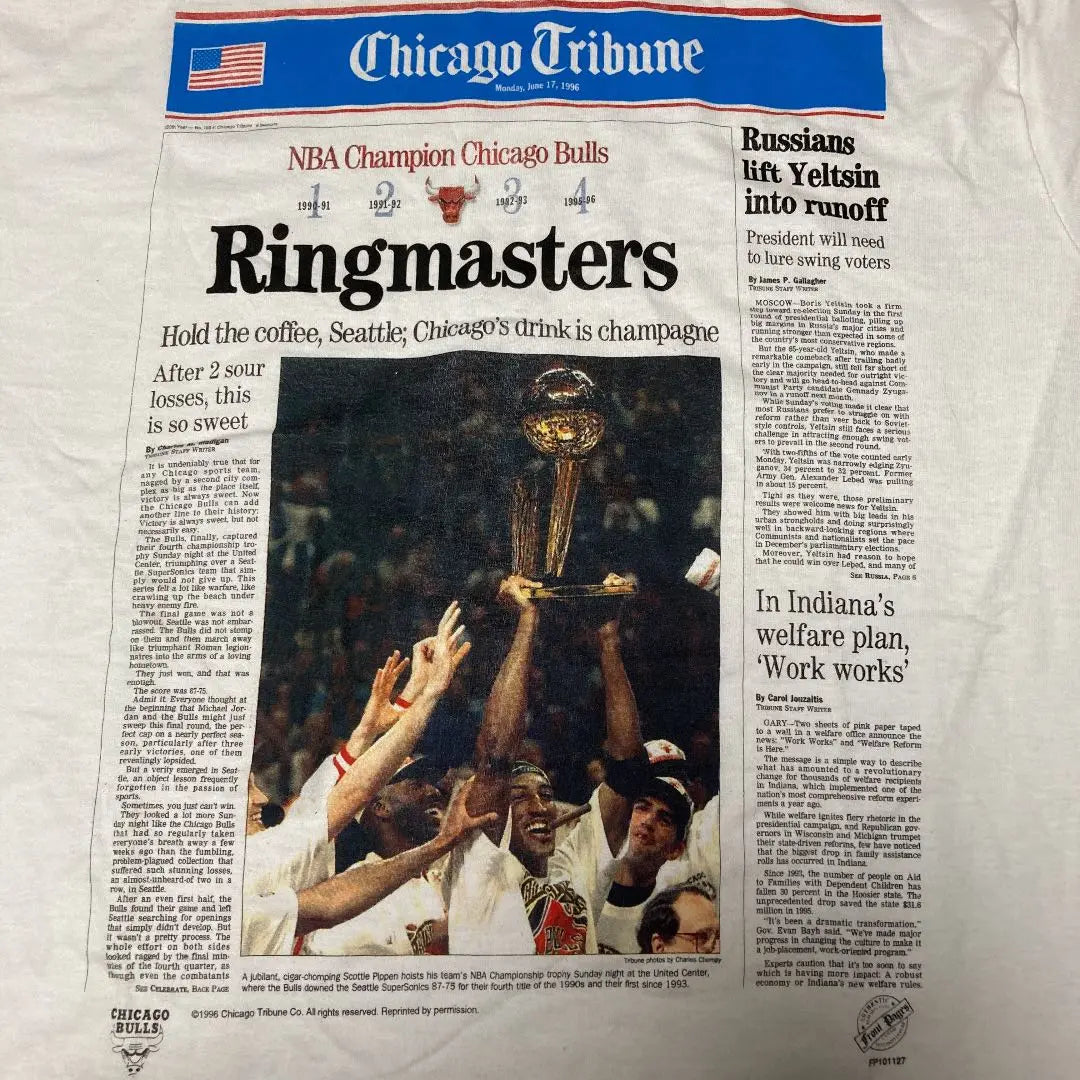 VINTAGE CHICAGO BULLS TRIBUNE TEE