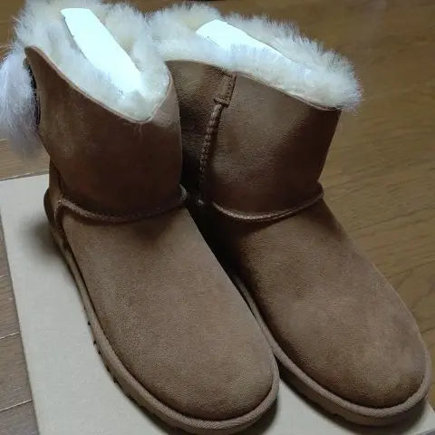 <price reduction>Botas UGG de piel de oveja 23 sin usar | ≪お値下げ❗️≫UGG アグ ムートンブーツ 23 未使用品</price>