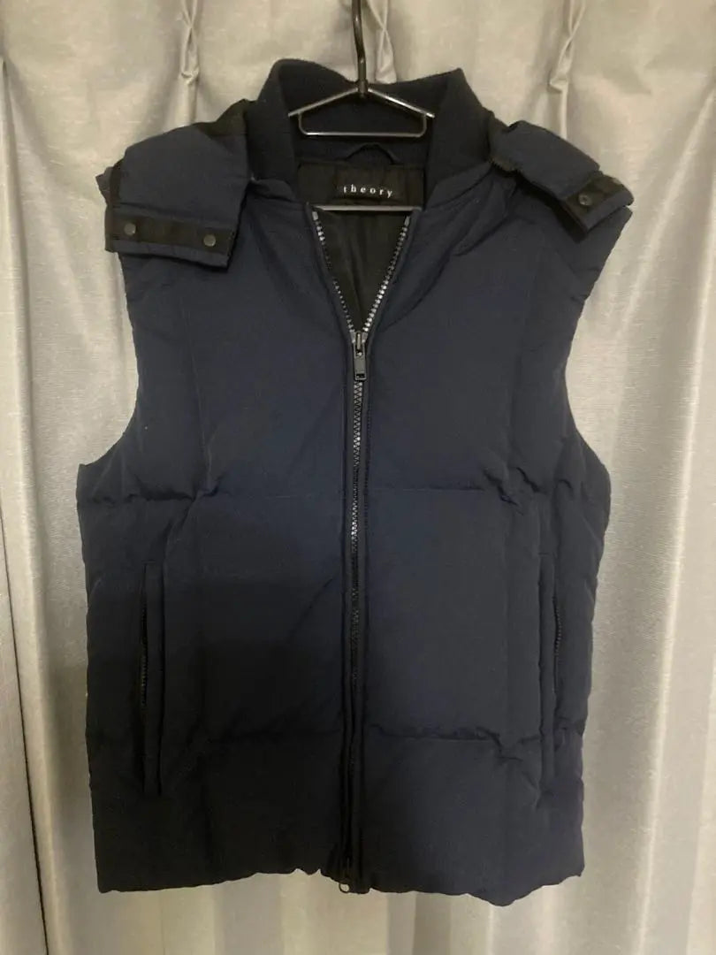 theory Navy Down Vest S Hood Removable