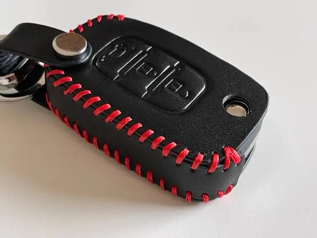 Estuche para llave inteligente Renault con 3 botones, color negro, hilo de coser rojo 1