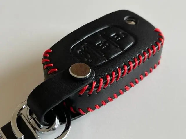 Estuche para llave inteligente Renault con 3 botones, color negro, hilo de coser rojo 1