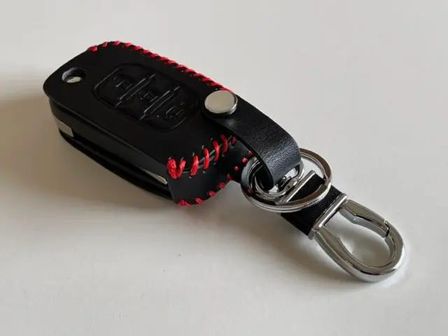 Estuche para llave inteligente Renault con 3 botones, color negro, hilo de coser rojo 1