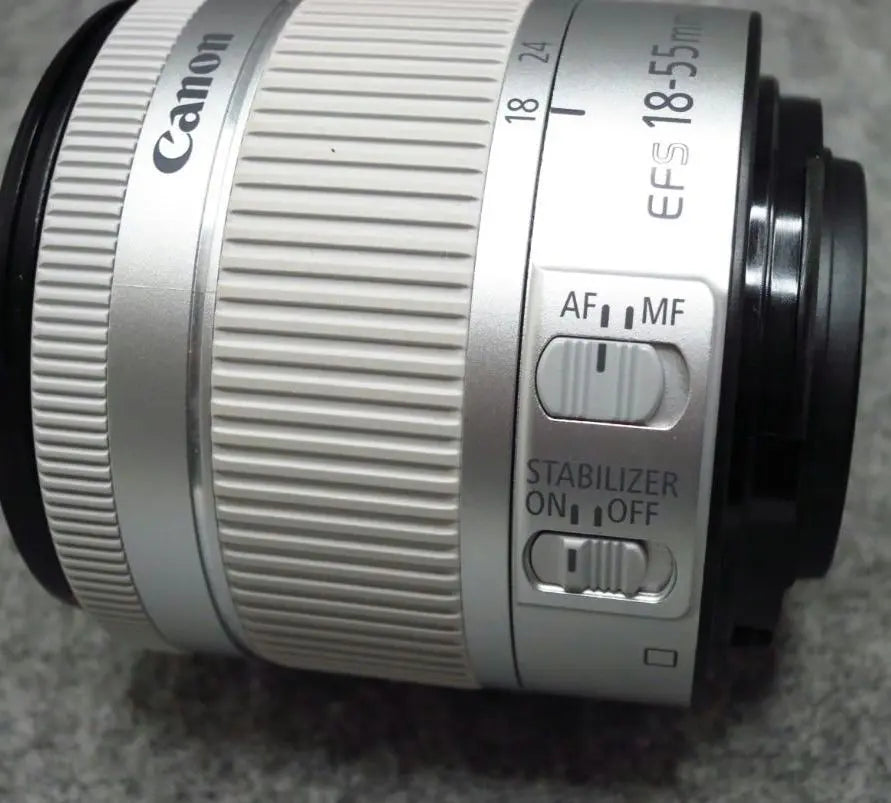 EF-S18-55 mm F4-5.6 IS STM (Plata) | EF-S18-55mm F4-5.6 IS STM（シルバー）