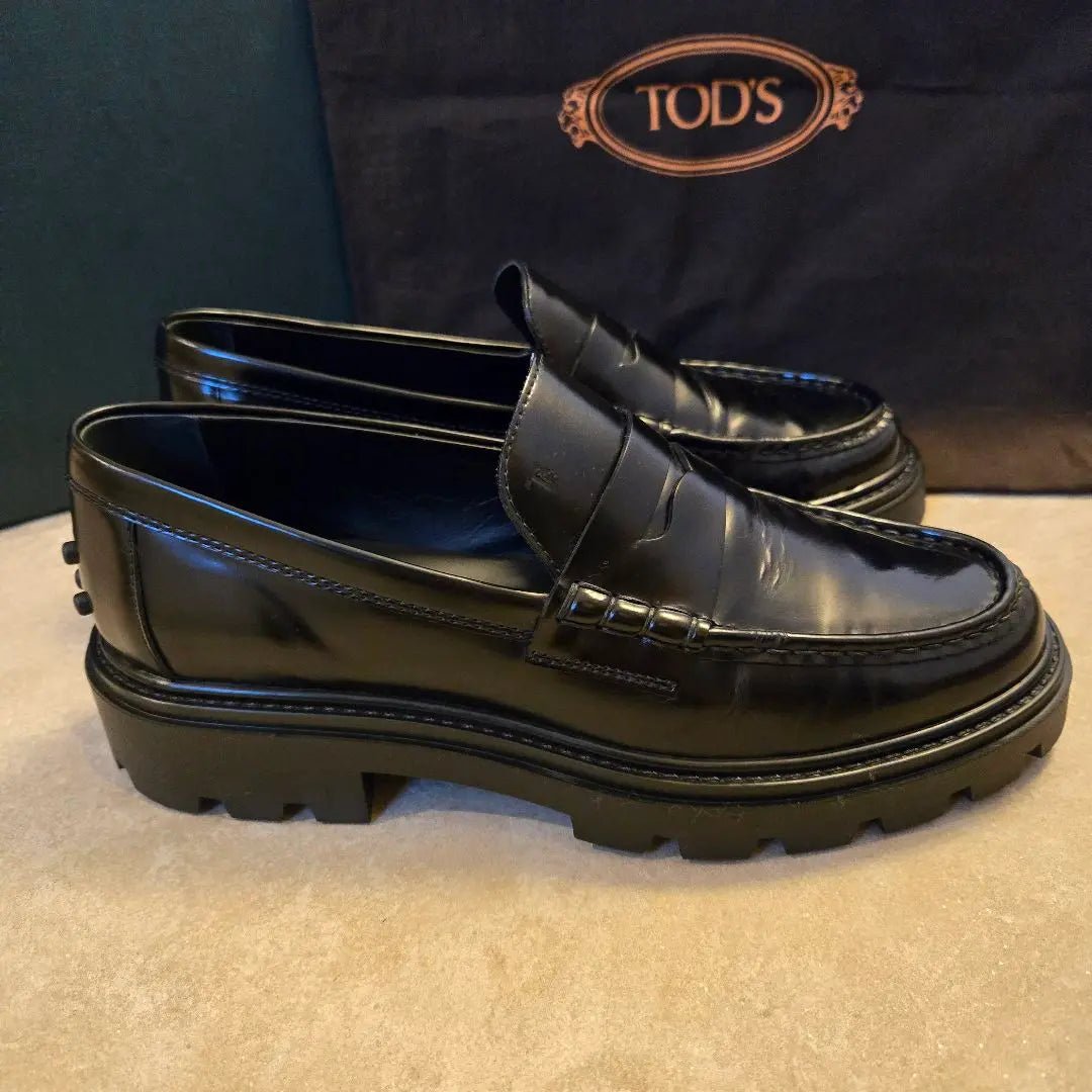 Mocasines negros de suela gruesa de TOD'S