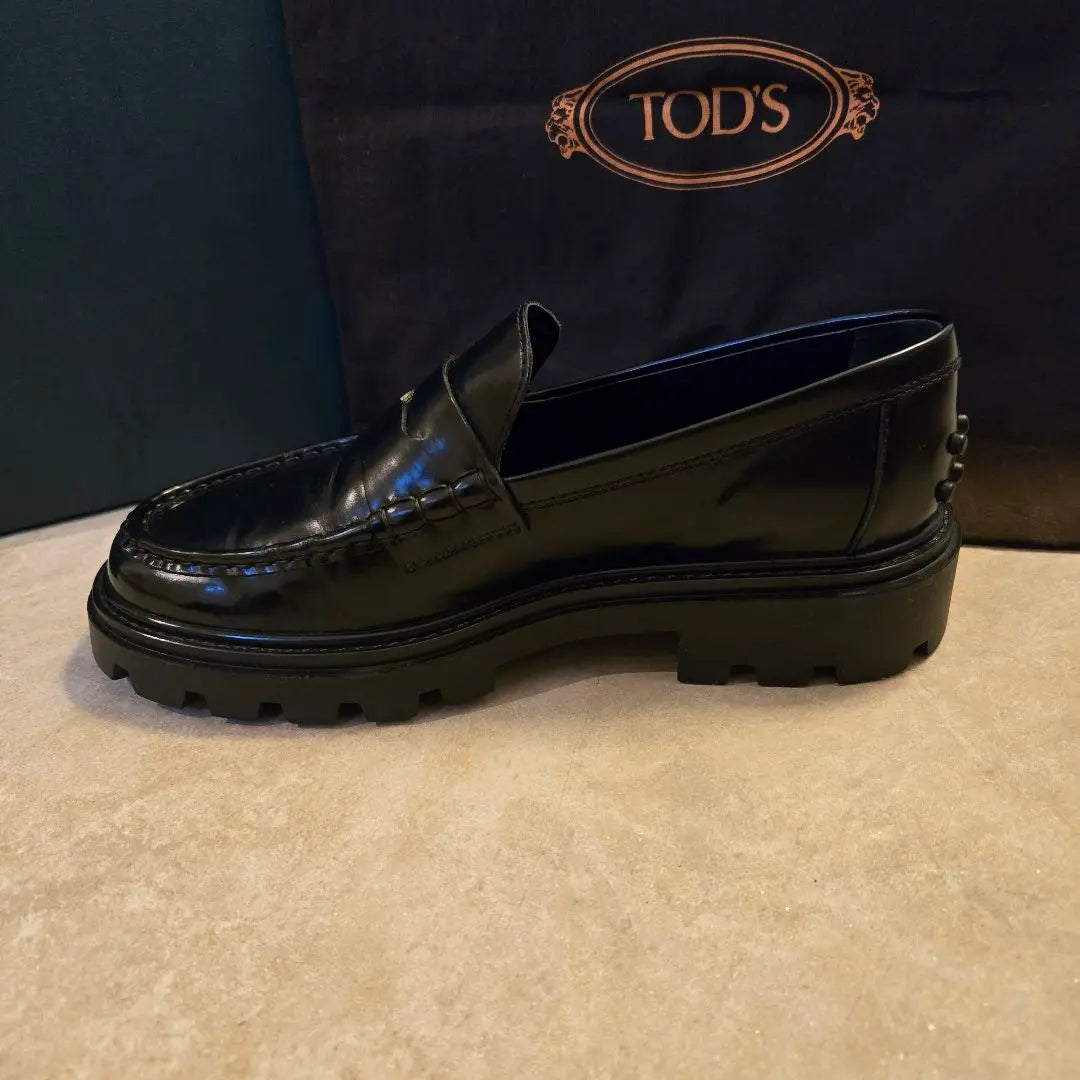 Mocasines negros de suela gruesa de TOD'S