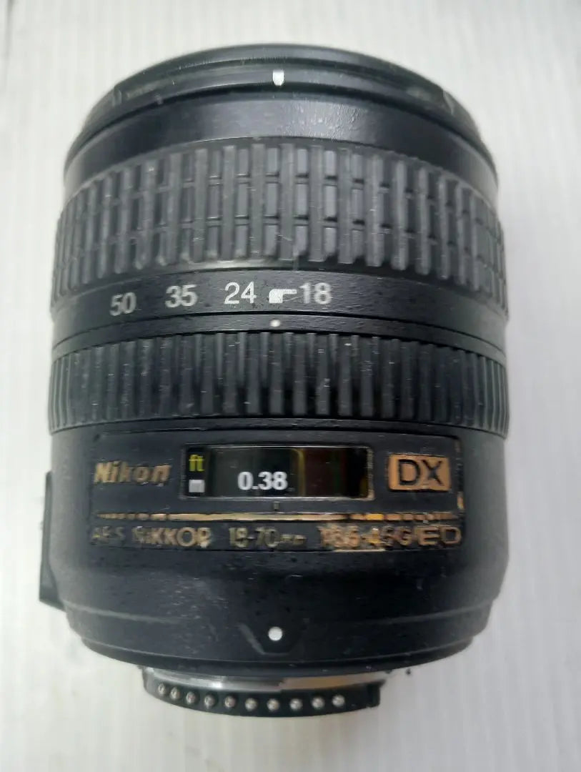 Nikon AF-S NIKKOR 18-70mm lens