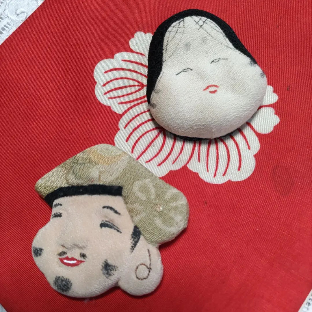 Precio bajo❗《2 broches de crepé japoneses》 (hechos a mano) Plump Otafuku, Smile Cloth 952