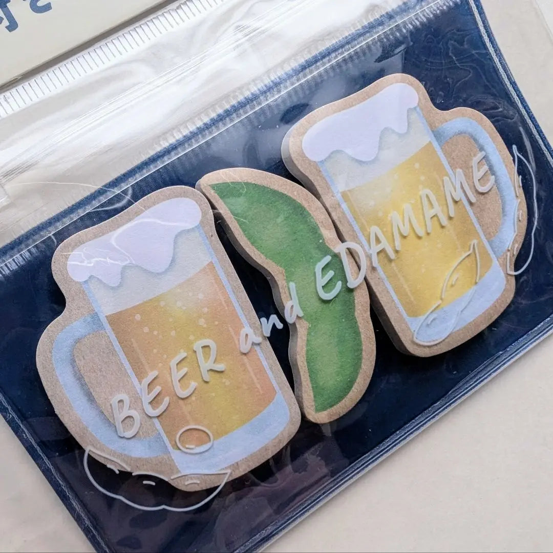 ★Beer &amp; Edamame★ Memo en forma de libro, notas adhesivas con bolsa, juego de 4 piezas, Can Do | ★ビール＆えだまめ★ ブック型メモ ポーチ付きふせん 4点セット キャンドゥ