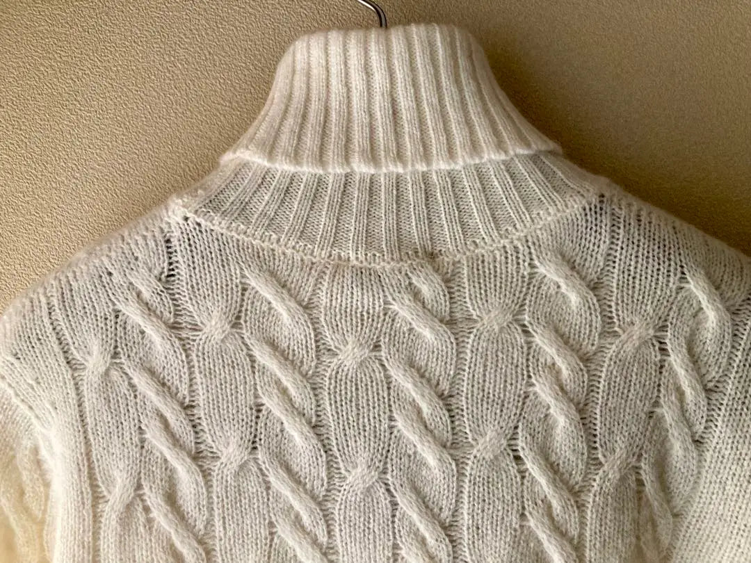 New Dormore Geelong Lamb Turtleneck Cable Knit Off-White 50