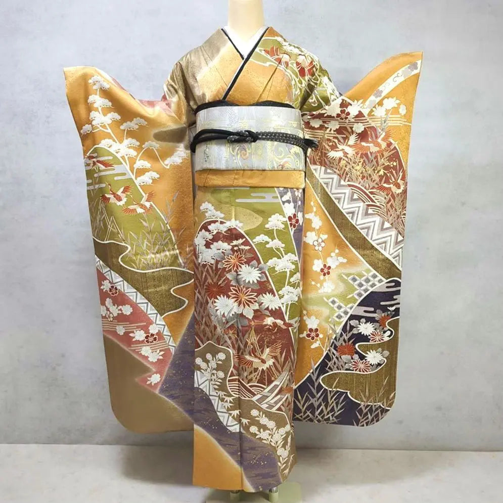 [At a glance!] High-class classic furisode set] Yellow type L