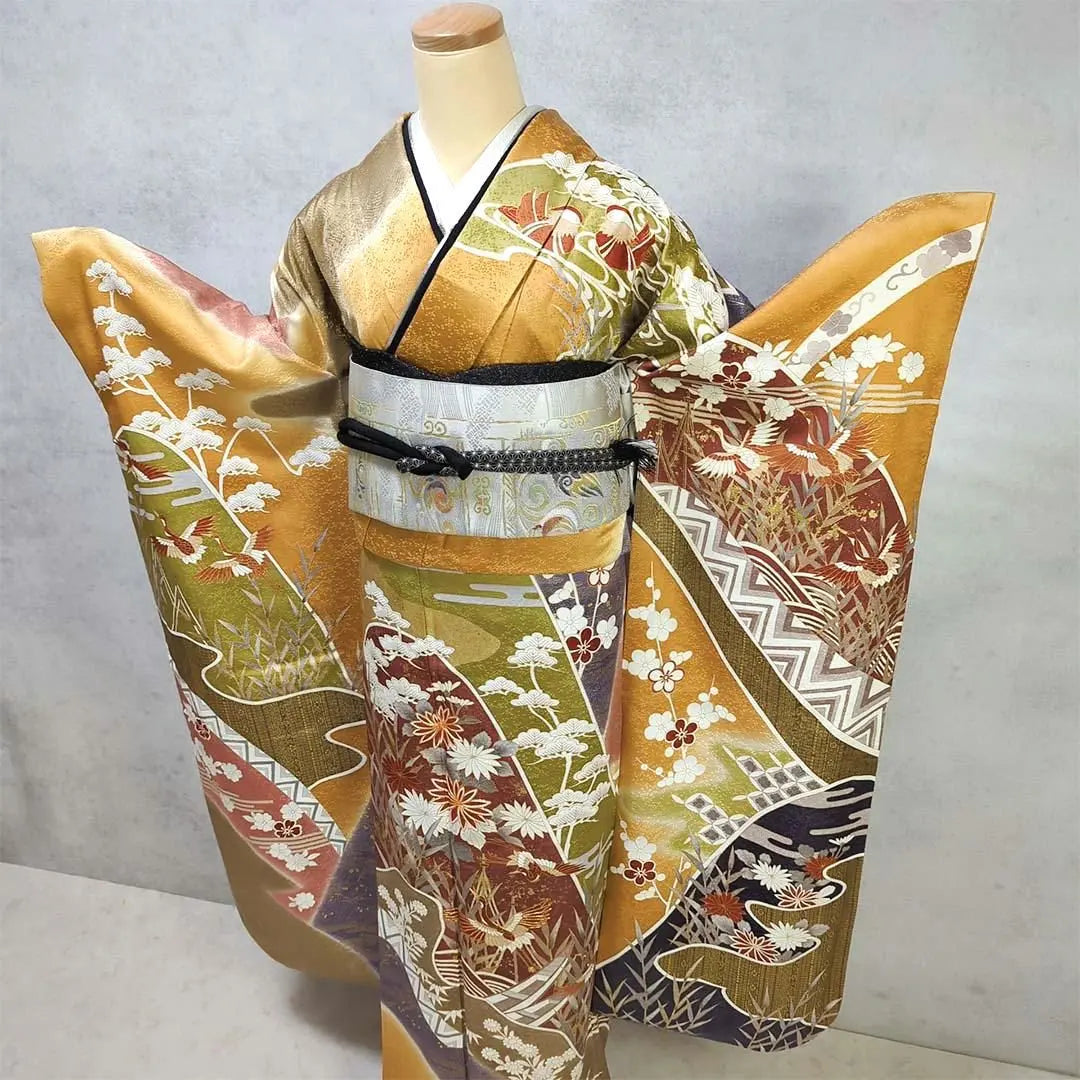 [At a glance!] High-class classic furisode set] Yellow type L