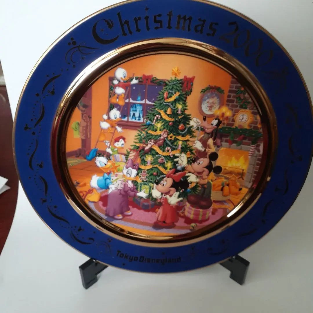 Tokyo Disneyland Christmas Plate 2000