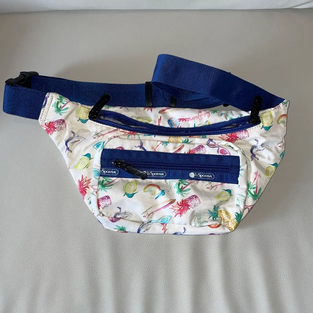 Bolsa para cadáveres con estampado de frutas LeSportsac | LeSportsac フルーツ柄 ボディバッグ